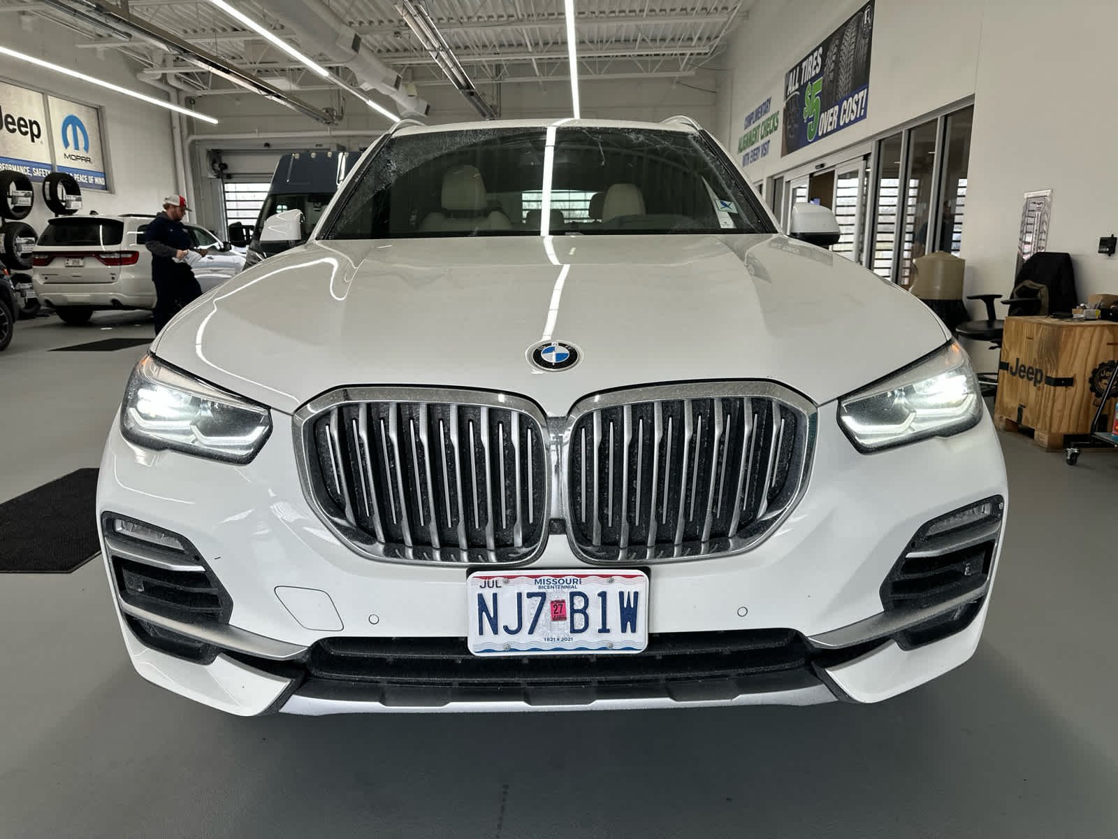 Used 2021 BMW X5 40i with VIN 5UXCR6C09M9G82574 for sale in Kansas City