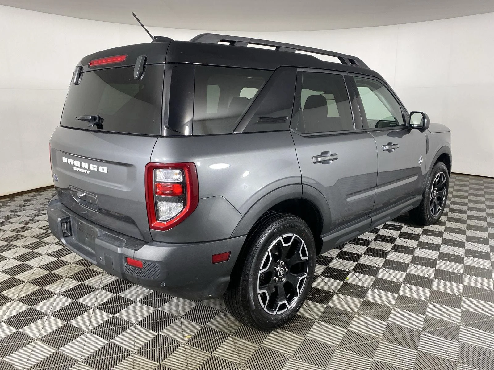 Used 2025 Carbonized Gray Ford Outer Banks image 10