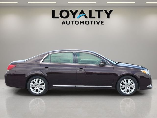 Used 2011 Red Toyota Base image 6