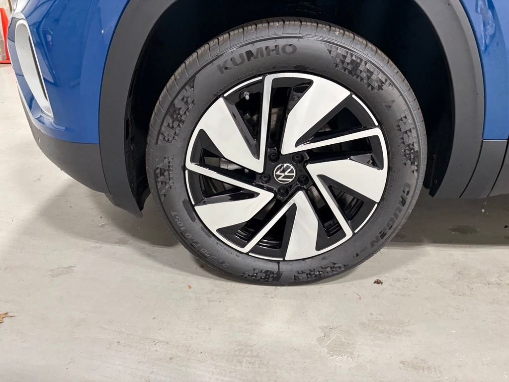 New 2026 Blue Volkswagen SE w/Technology image 8
