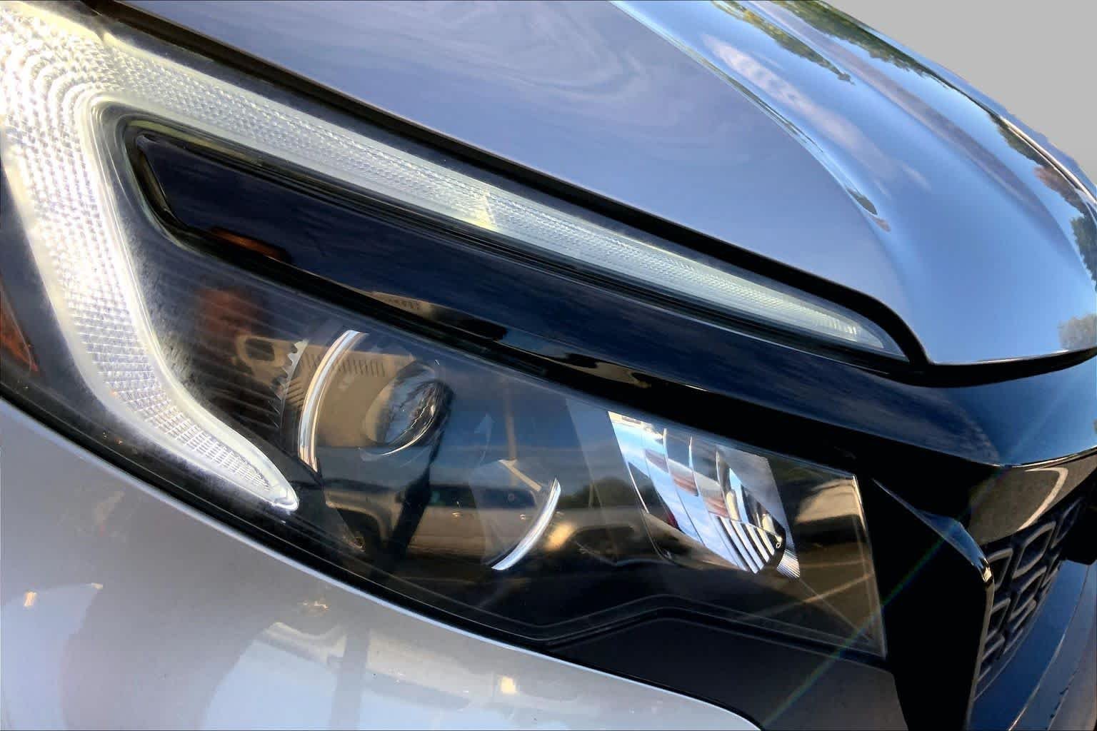 Used 2019 Lunar Silver Metallic Honda EX-L image 28