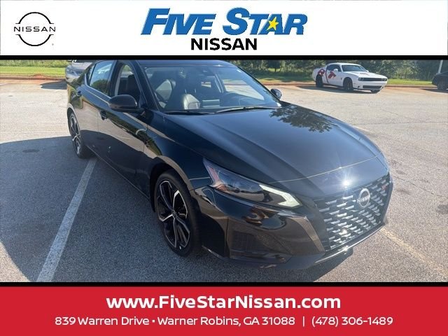 Used 2025 Black Nissan 2.5 SR image 7