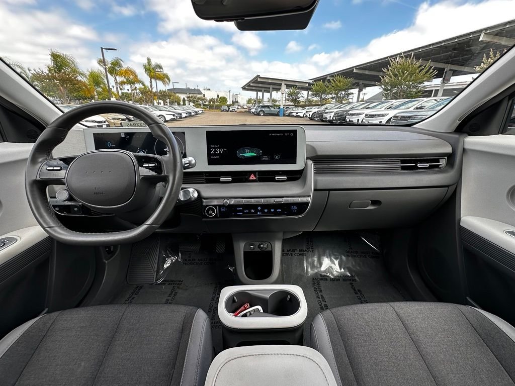 Used 2024 Black Hyundai SEL image 17