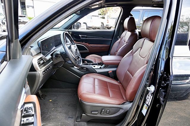 Used 2023 Black Kia EX image 14