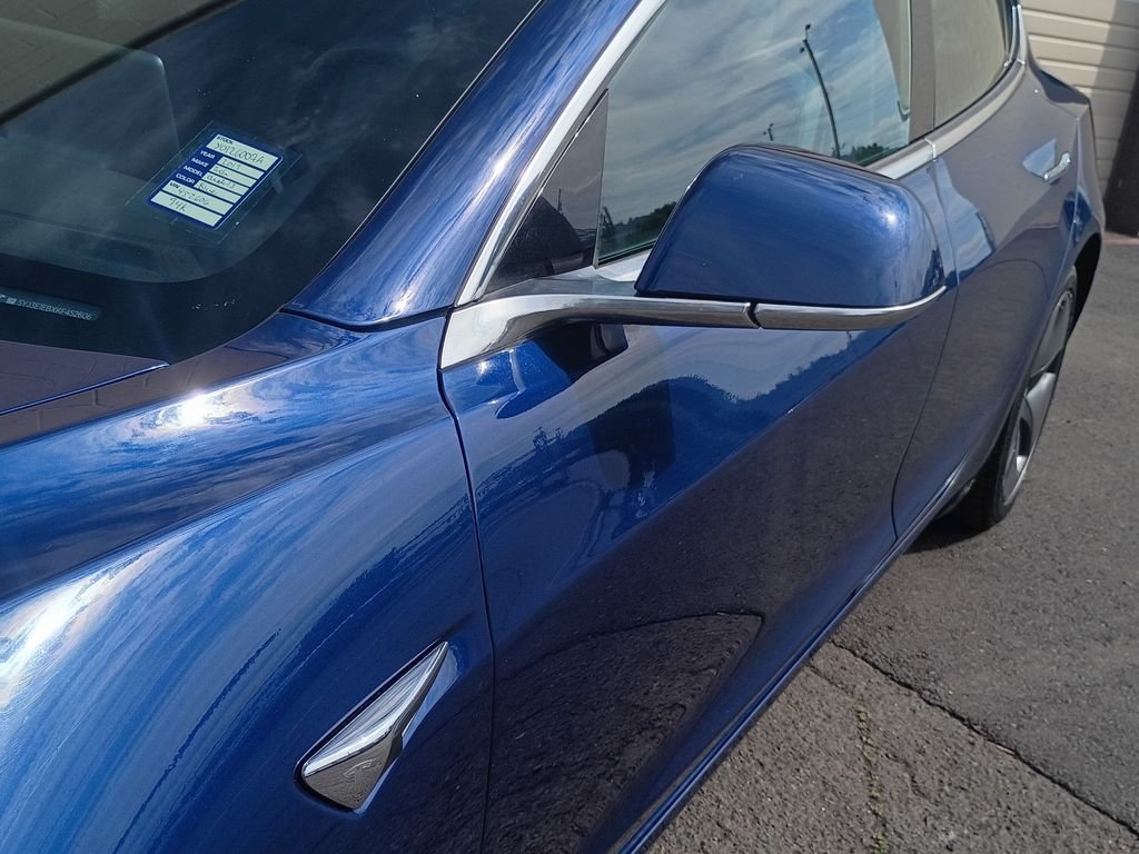 Used 2019 Blue Tesla Long Range image 15