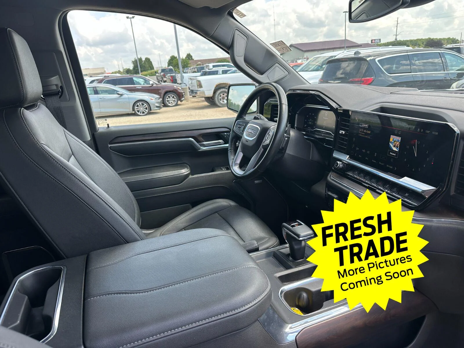 Used 2023 Sterling Metallic GMC SLT image 4