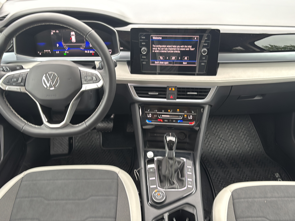 New 2026 Black Volkswagen 1.5T SE image 17