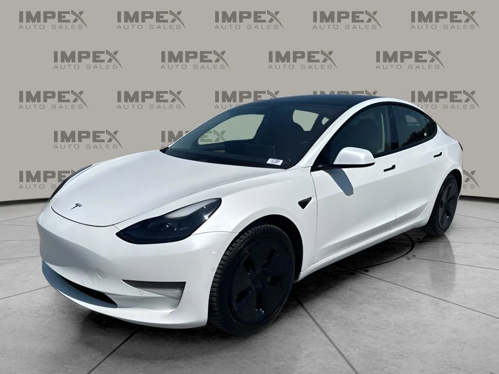 Used 2021  Tesla Standard Range Plus image 1
