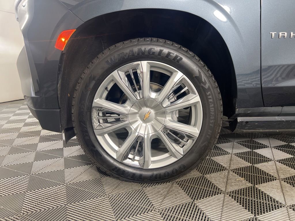 Used 2021 Shadow Gray Metallic Chevrolet High Country image 9
