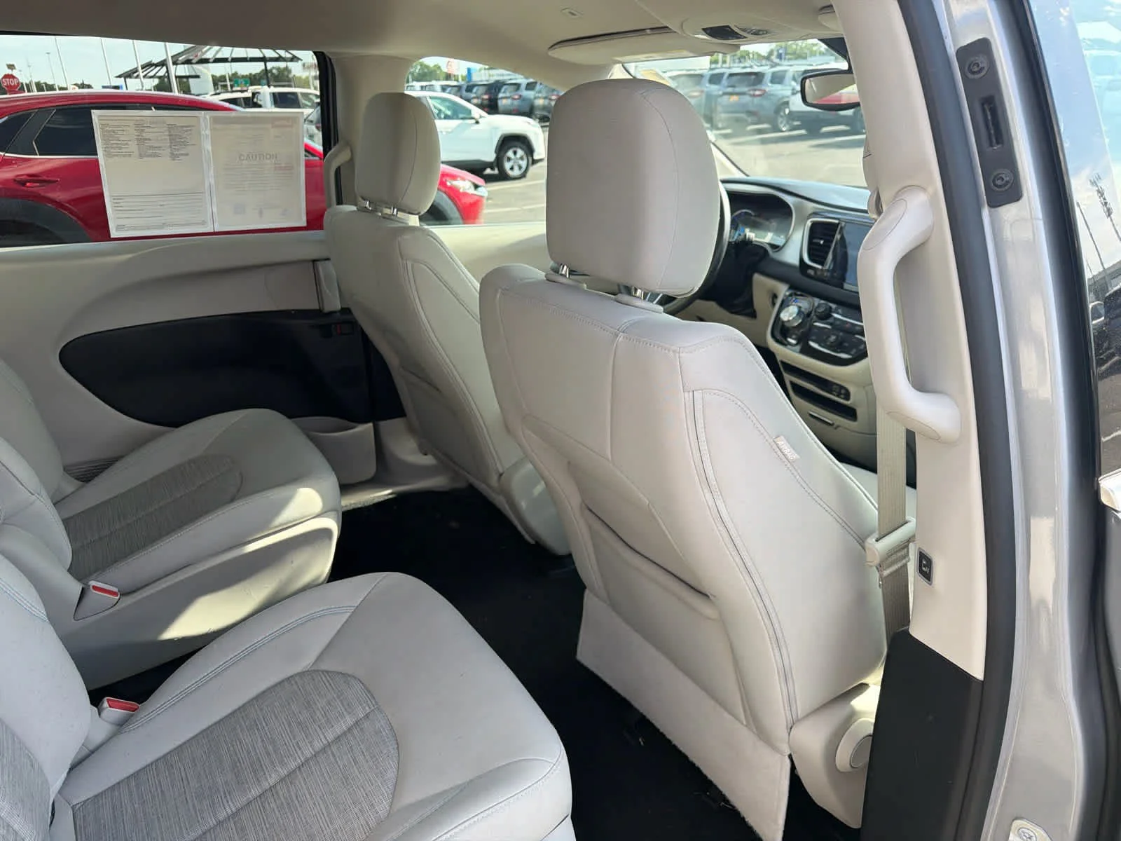 Used 2018 Billet Silver Metallic Clearcoat Chrysler Hybrid Touring Plus image 10