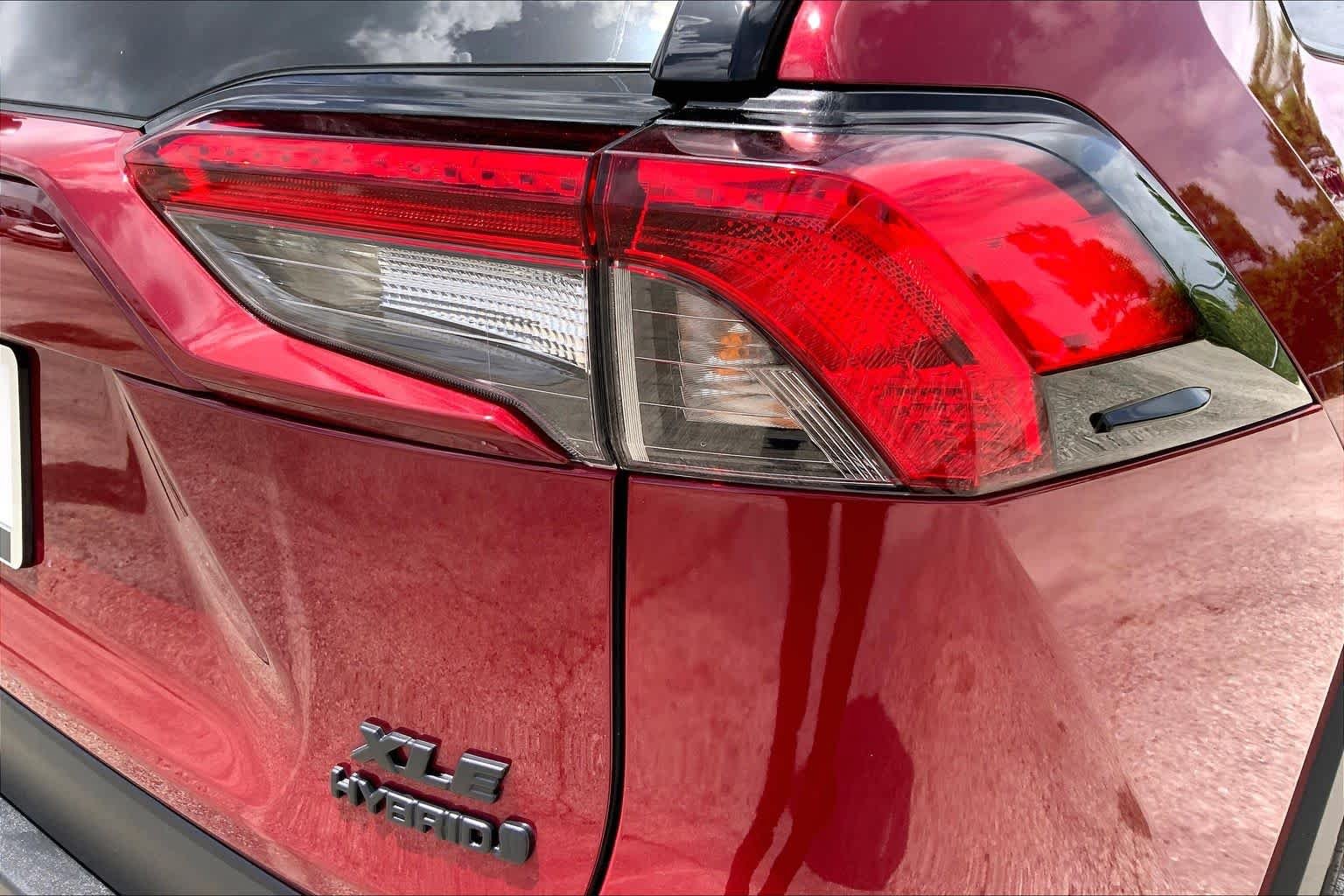 Used 2024 Ruby Flare Pearl Toyota Hybrid XLE Premium image 30