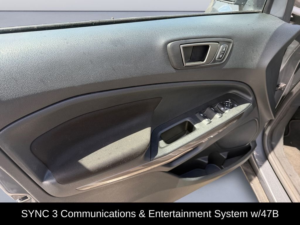 Used 2022 Gray Ford SE image 10
