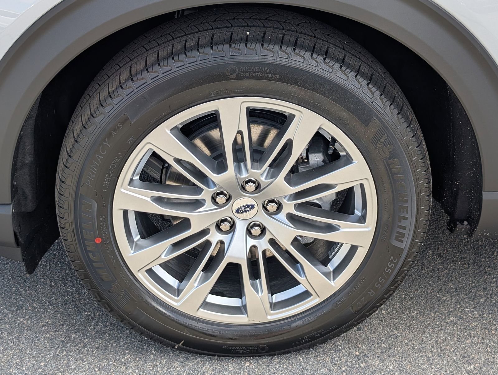 2026 Ford Explorer Platinum - Photo 13