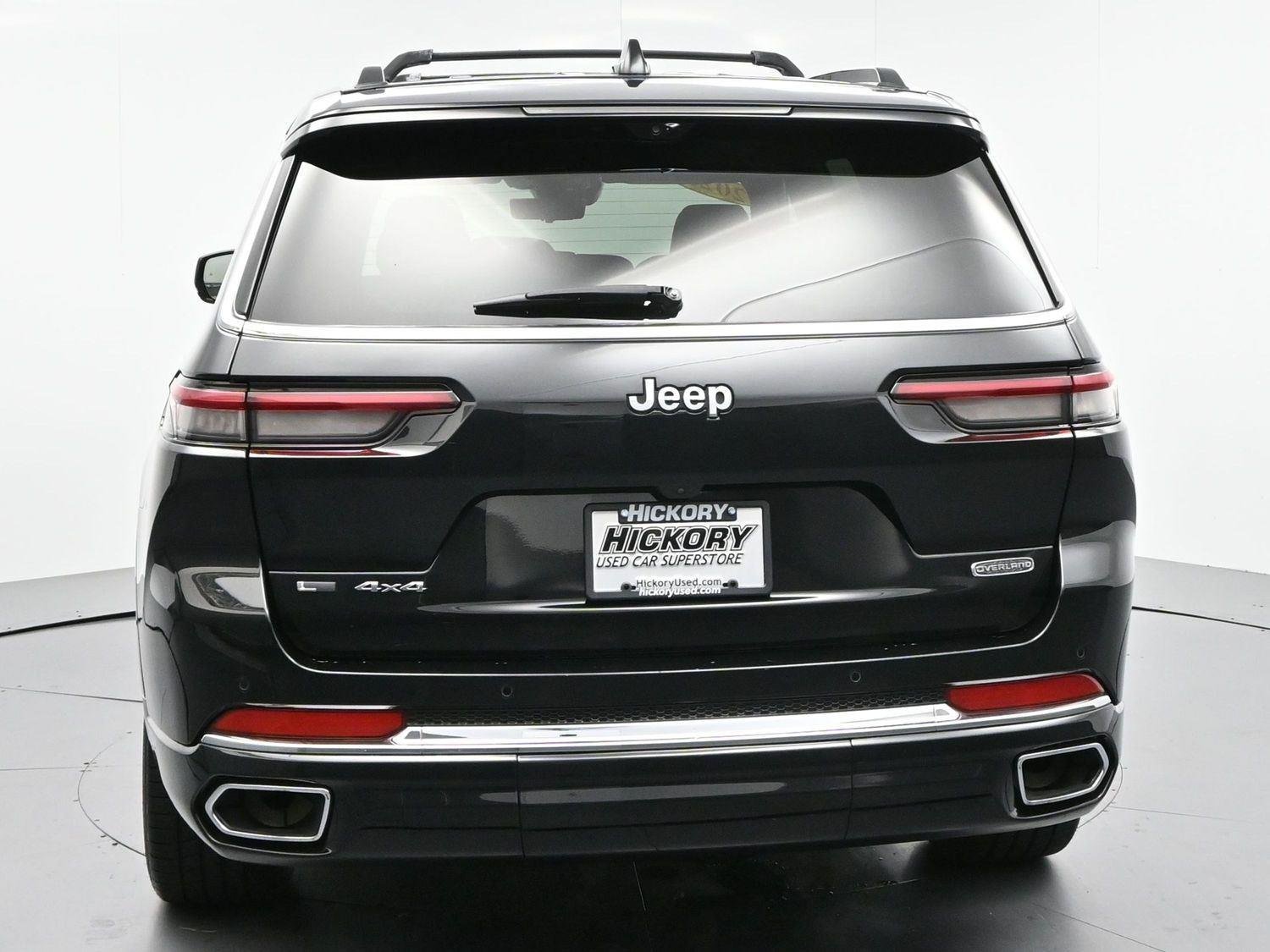Used 2023 Diamond Black Crystal Pearlcoat Jeep Overland image 6