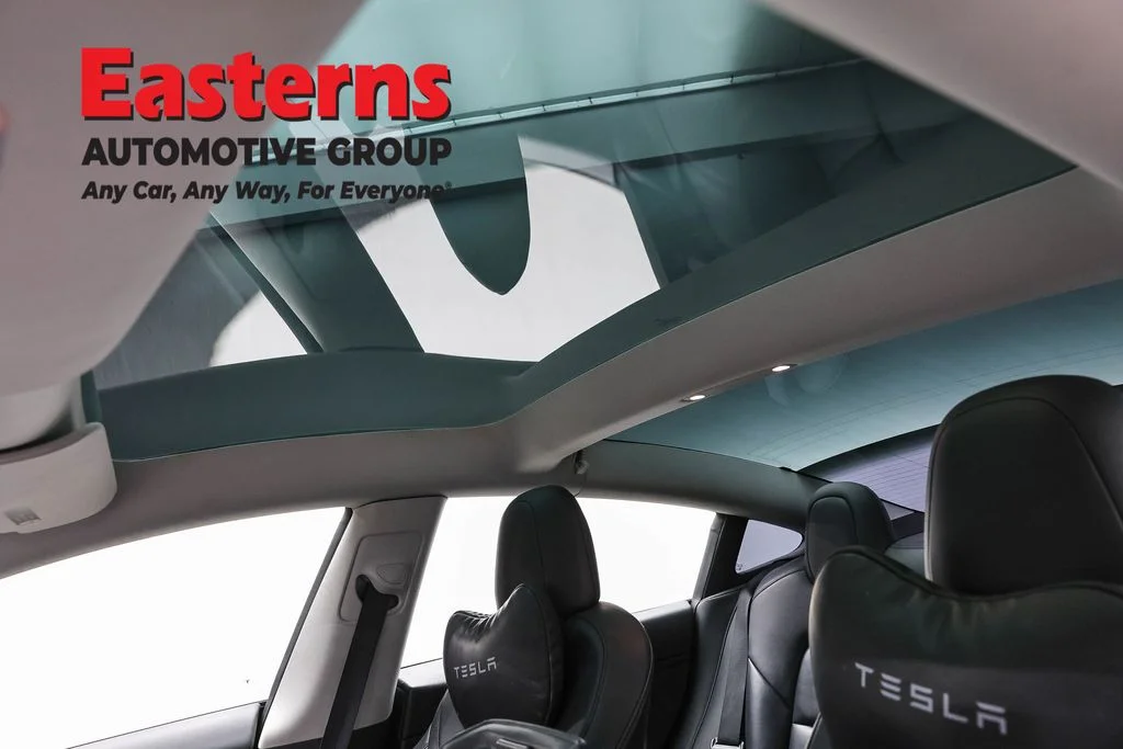 Used 2023 White Tesla Base image 27