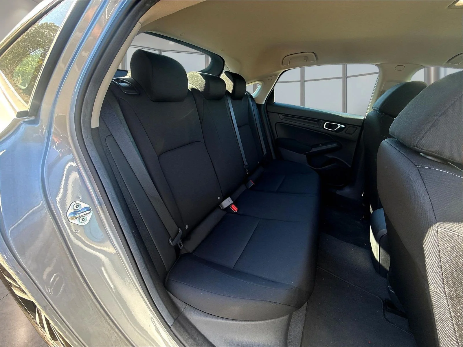 Used 2024 Lunar Silver Metallic Honda LX image 29