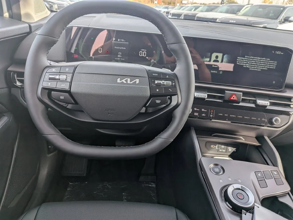 New 2027 Snow White Pearl Kia EX image 38