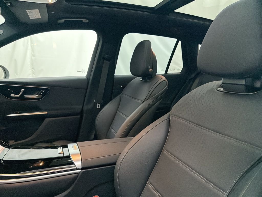 Used 2026 White Mercedes-Benz GLC 300 image 13
