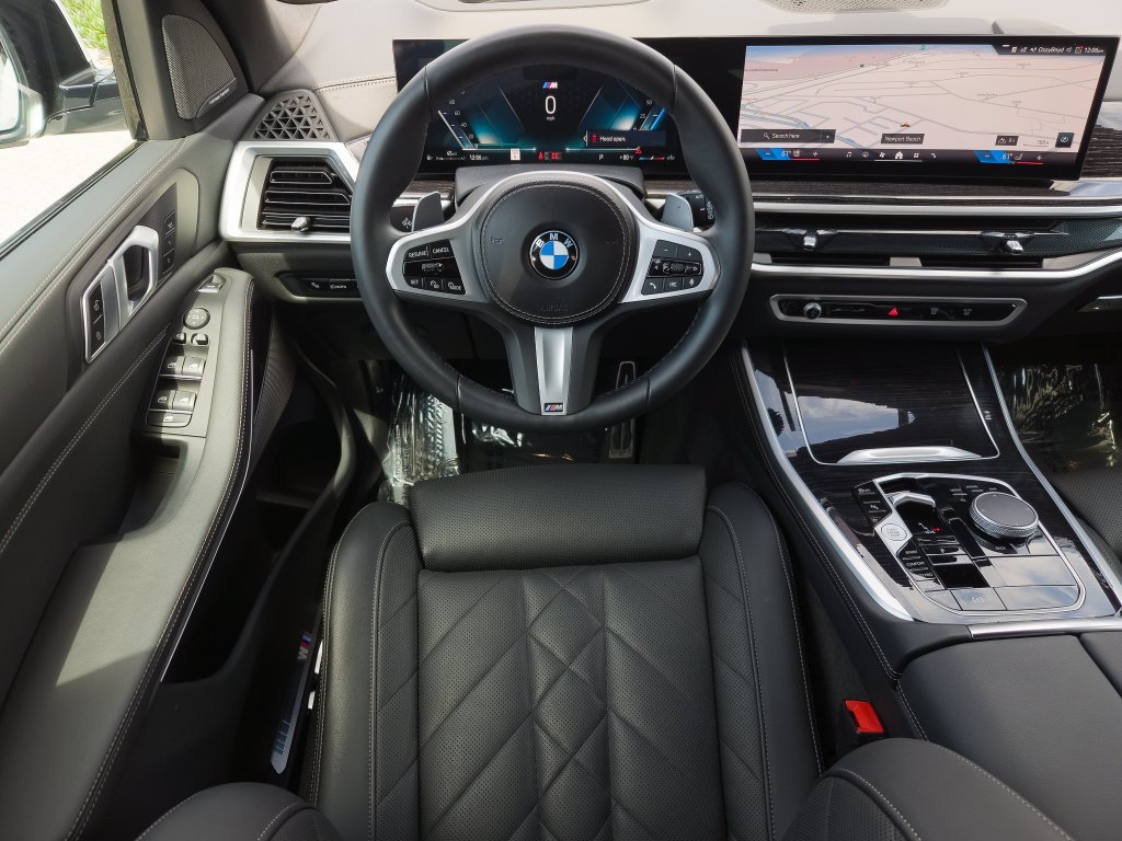 Used 2025 Alpine White BMW xDrive40i image 12