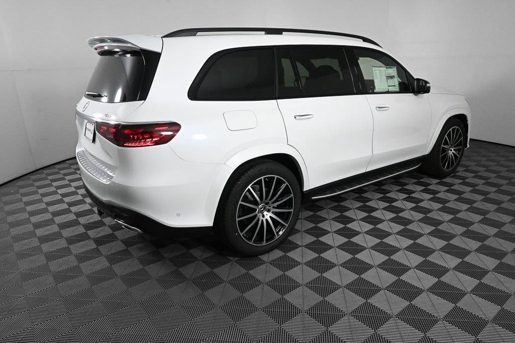 New 2026 MANUFAKTUR Moonlight White Metallic Mercedes-Benz GLS 450 image 27