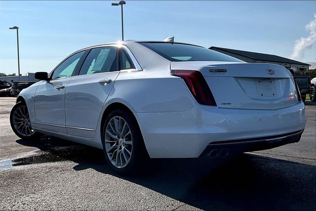 Used 2018 White Cadillac 3.6L image 3