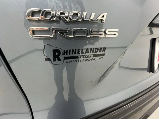 Used 2023  Toyota XLE image 32