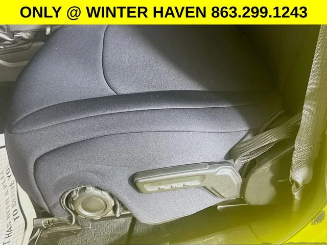 Used 2023  Jeep Sport S image 19