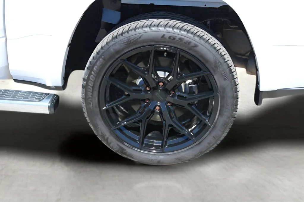 Used 2021 White Ram Laramie image 9