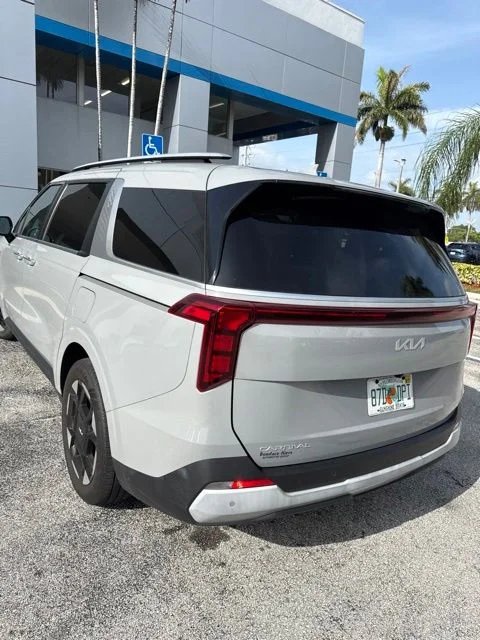 Used 2025 White Kia EX image 4