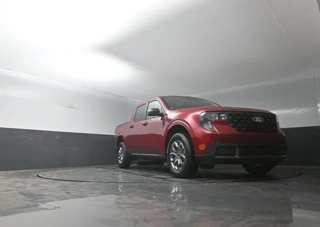New 2026 Ruby Red Metallic Tinted Clearcoat Ford XLT image 31