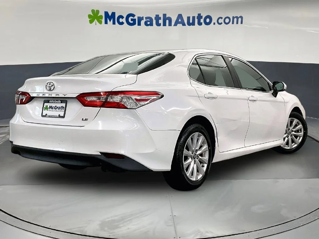 Certified Used 2018 White Toyota LE image 16