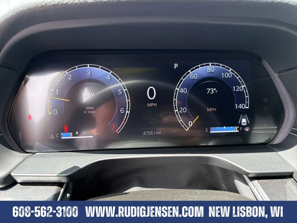 Used 2023 Velvet Red Pearlcoat Jeep Altitude image 15