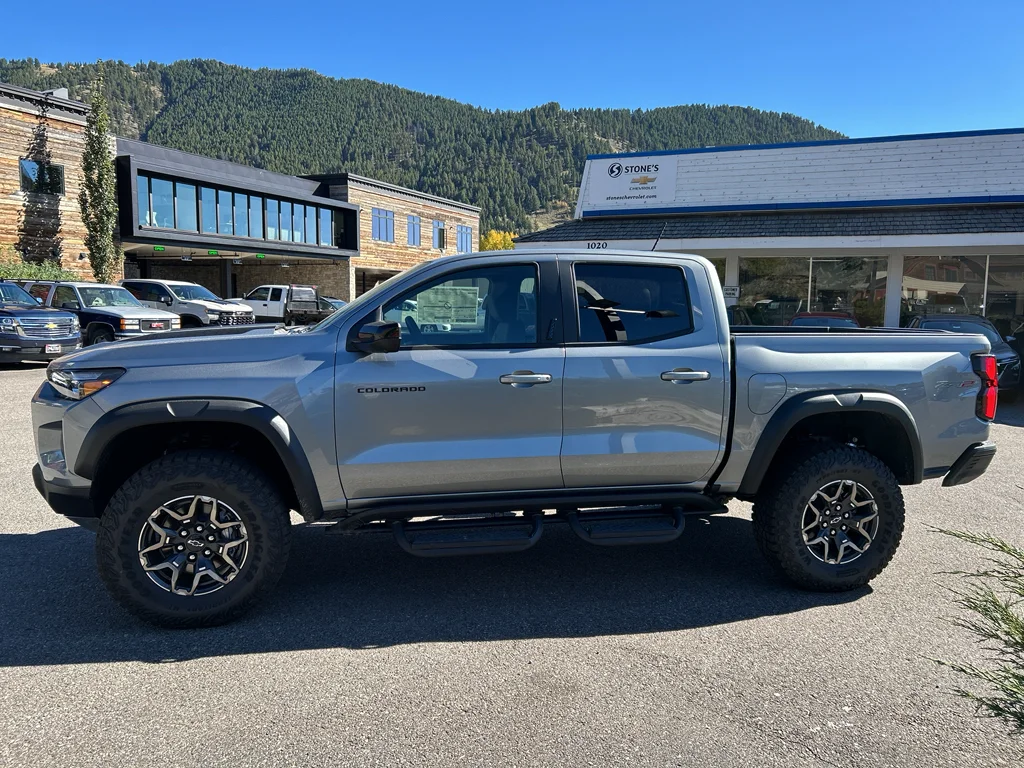 2026 Chevrolet Colorado ZR2 - Photo 12