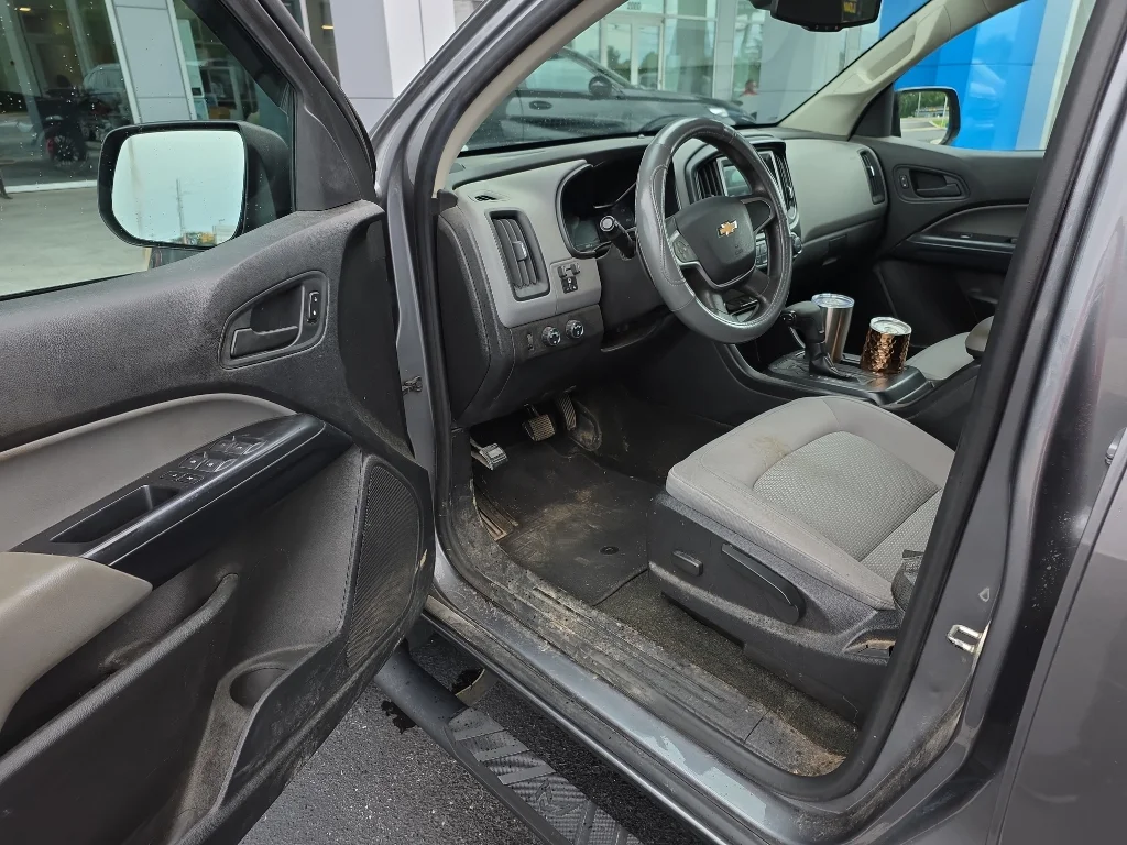 Used 2018 SATIN STEEL METALLIC Chevrolet 4WD Work Truck image 5