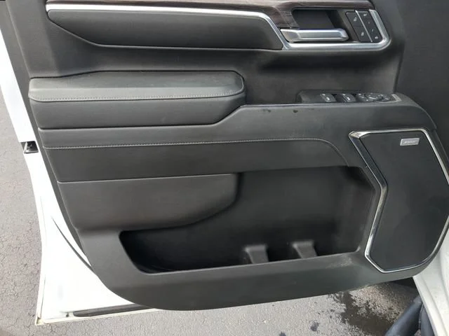 Used 2024 Summit White Chevrolet LTZ image 12
