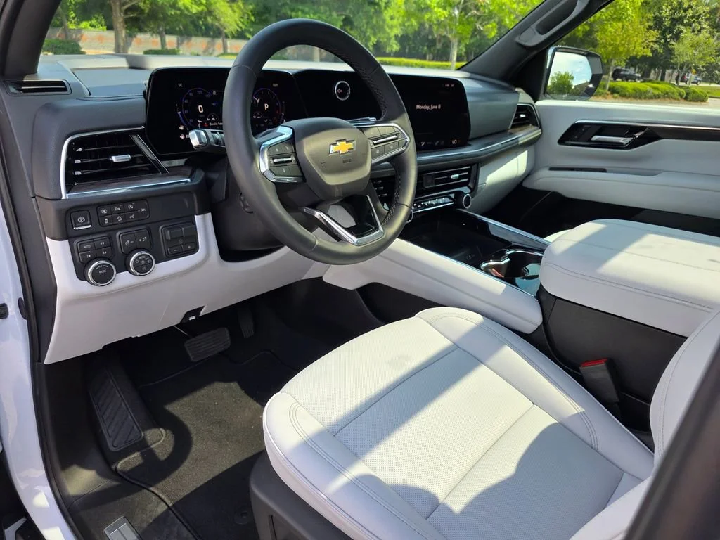Used 2026 Polar White Tricoat Chevrolet Premier image 11