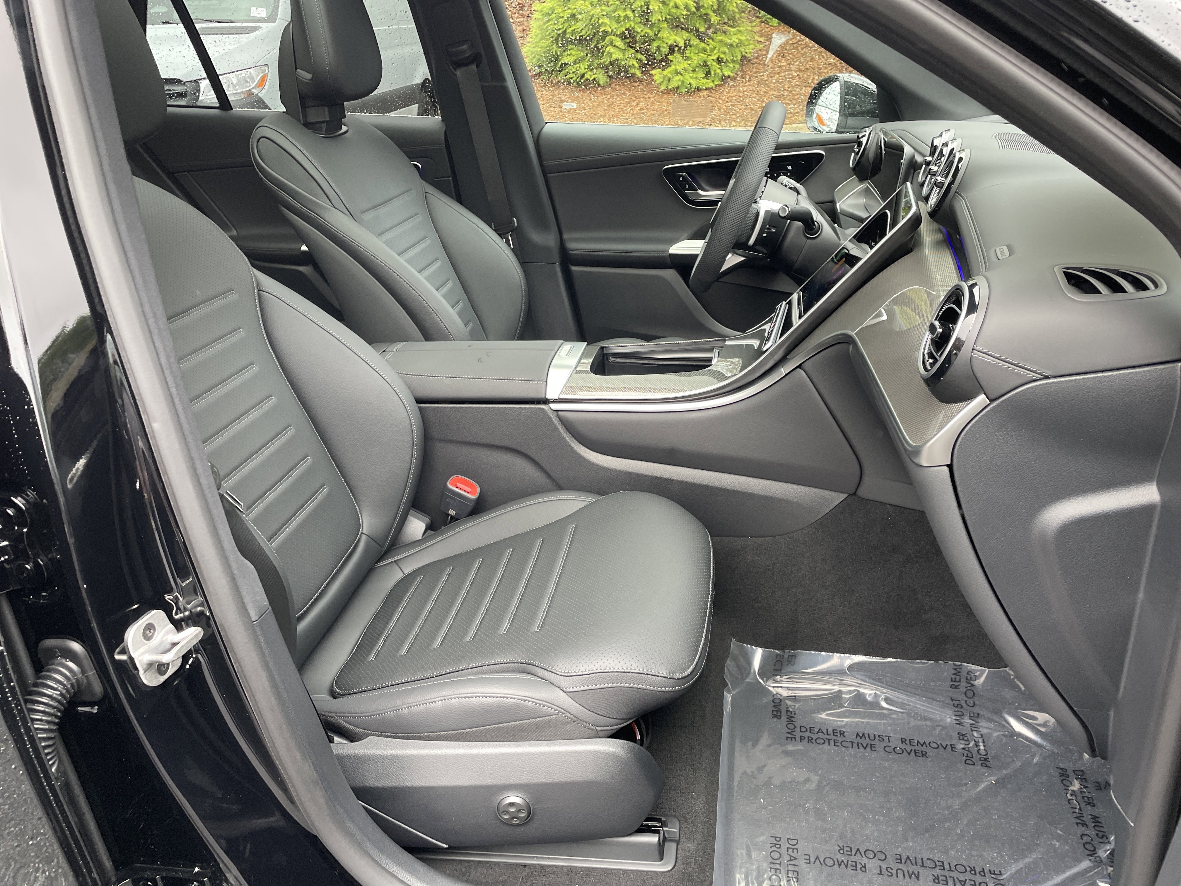 New 2026 Black Mercedes-Benz GLC 300 SUV image 44