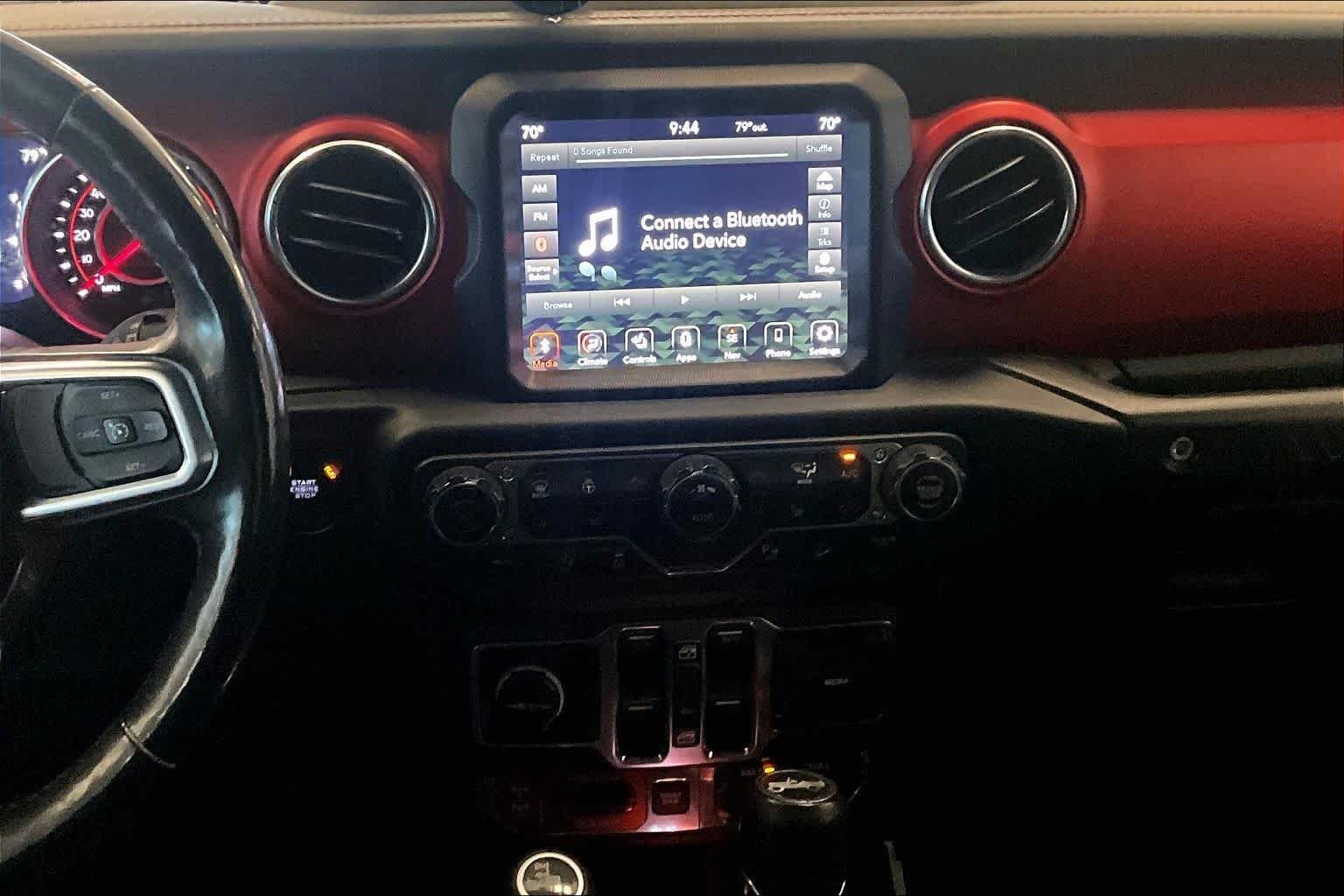 Used 2019 Granite Crystal Metallic Clearcoat Jeep Rubicon image 6