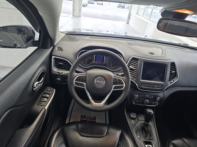 Used 2022 Gray Jeep X image 12