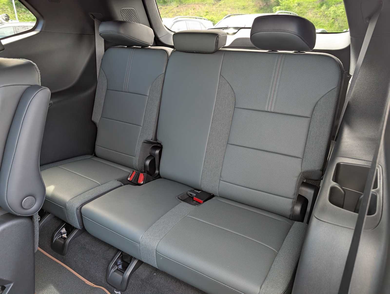2026 GMC Acadia AT4 - Photo 18