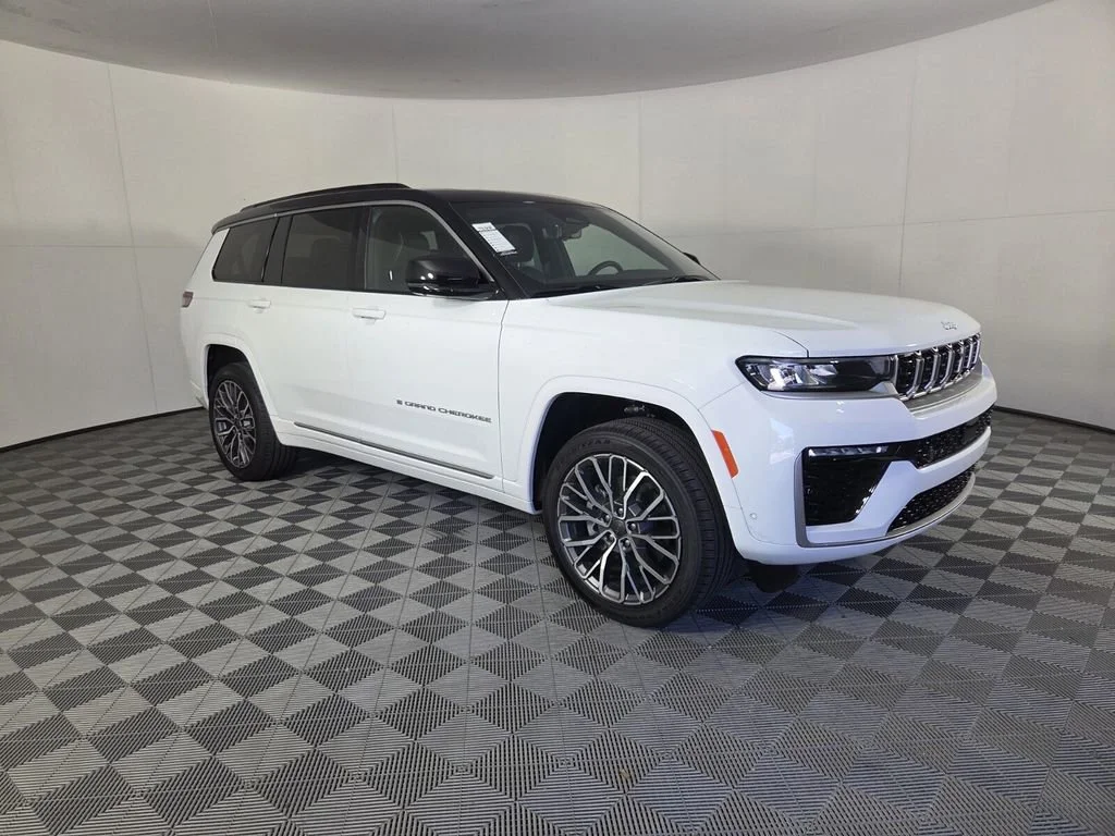 New 2026 Bright White Clear-Coat Exterior Paint Jeep Summit image 2