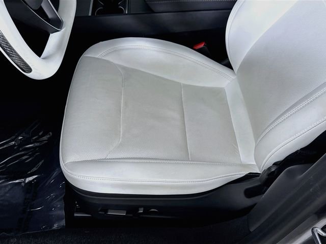 Used 2025  Tesla Long Range image 19