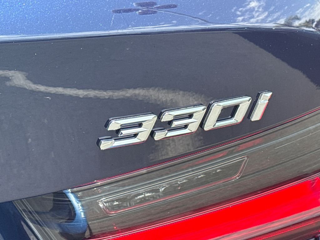 Used 2026 Tanzanite Blue II Metallic BMW 330i image 9