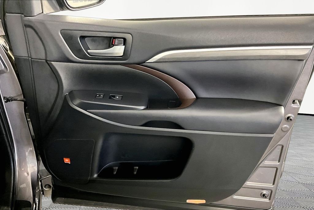 Certified Used 2019 Gray Toyota Limited image 27