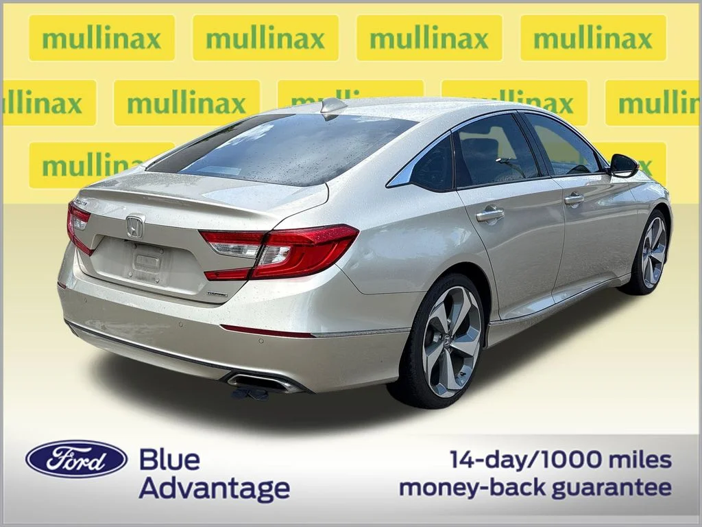 Certified Used 2018 Beige Honda Touring image 4