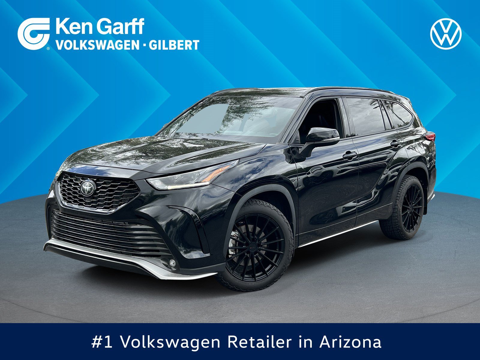Used 2022 Midnight Black Metallic Toyota XSE image 1