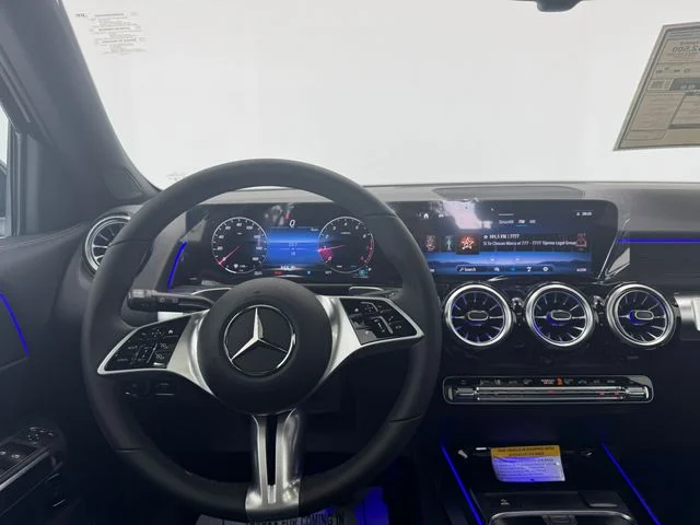 New 2026  Mercedes-Benz GLB 250 image 3