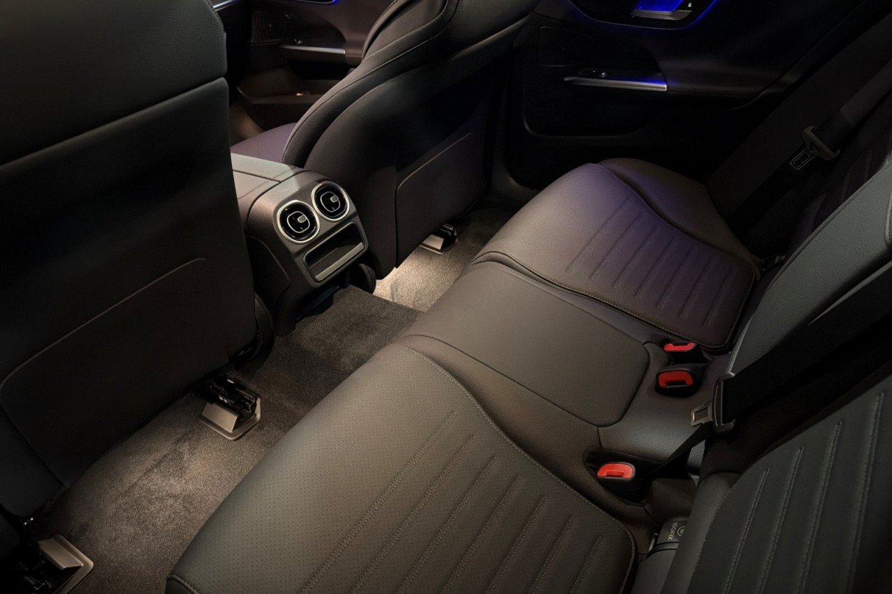 New 2026 Graphite Grey Metallic Mercedes-Benz C 300 Sedan image 11