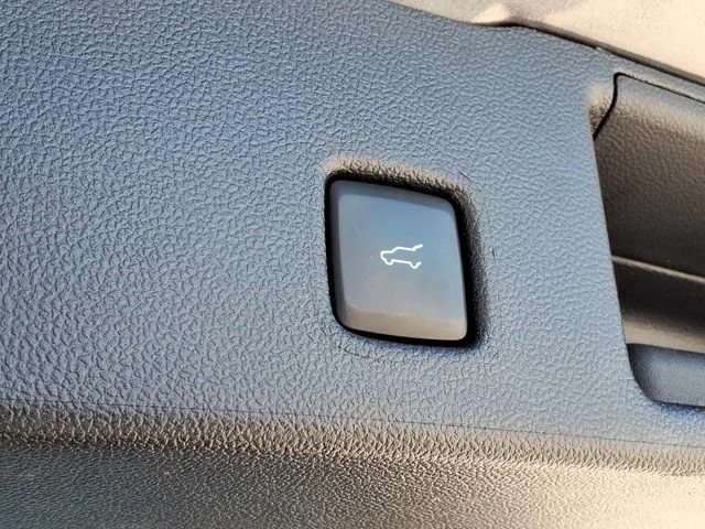 Used 2025  Ford ST-Line Select image 27
