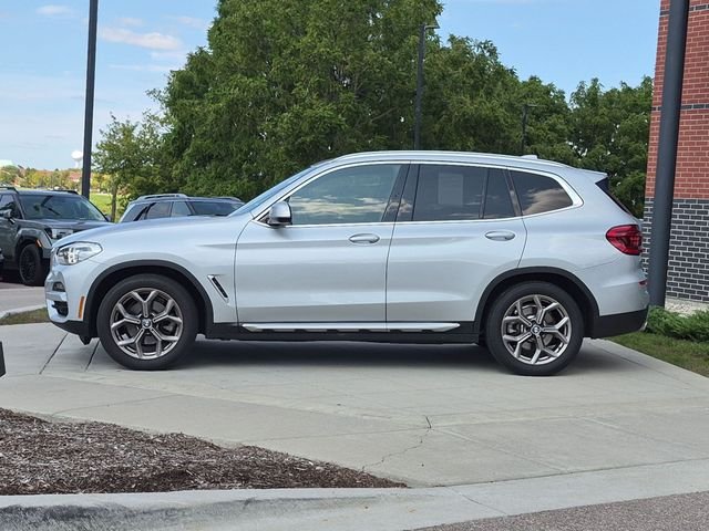 Used 2021 Silver BMW xDrive30i image 4